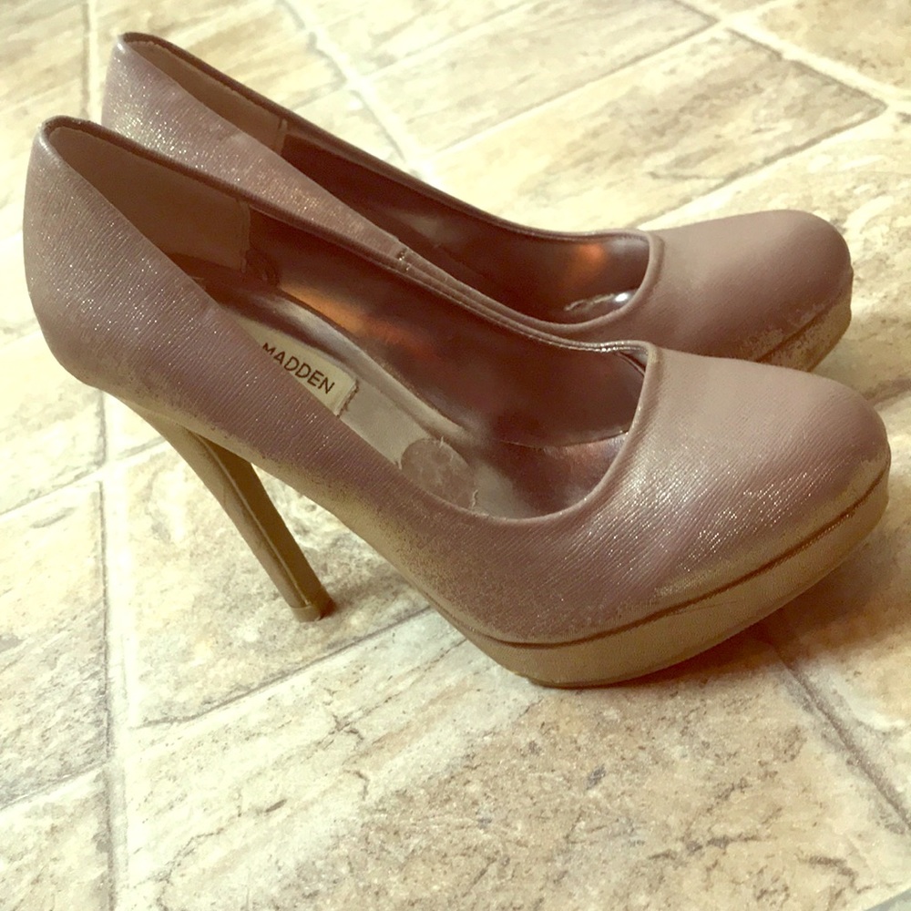 Steve Madden champagne pumps